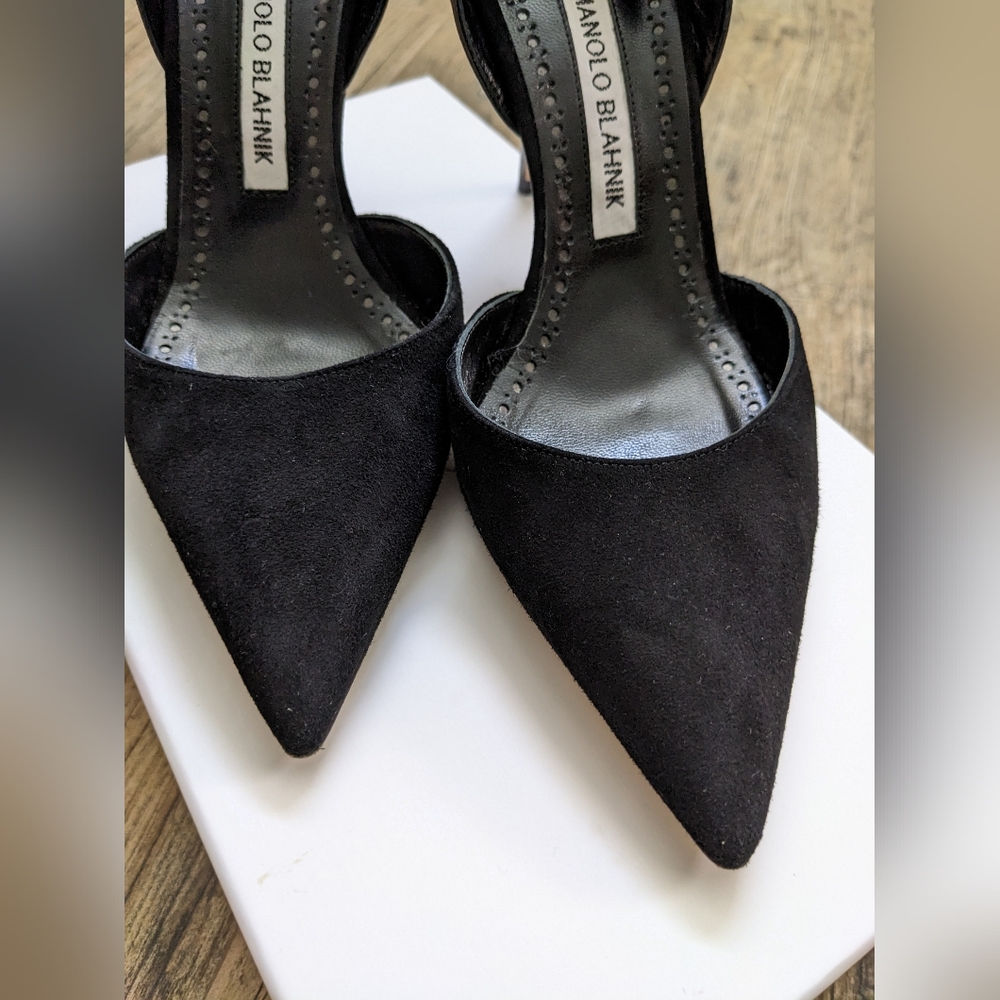 Manolo Blahnik Taylerbi D'Orsay Pumps - Picture 3 of 10